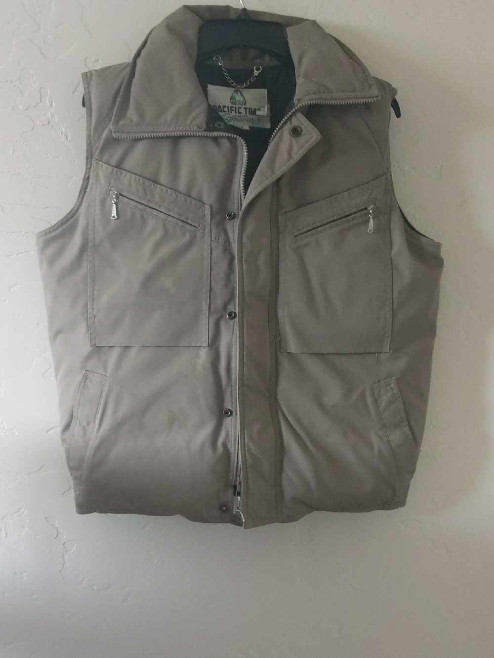 Pacific Trail Men's Quilted Utility Vest in Taupe Gray